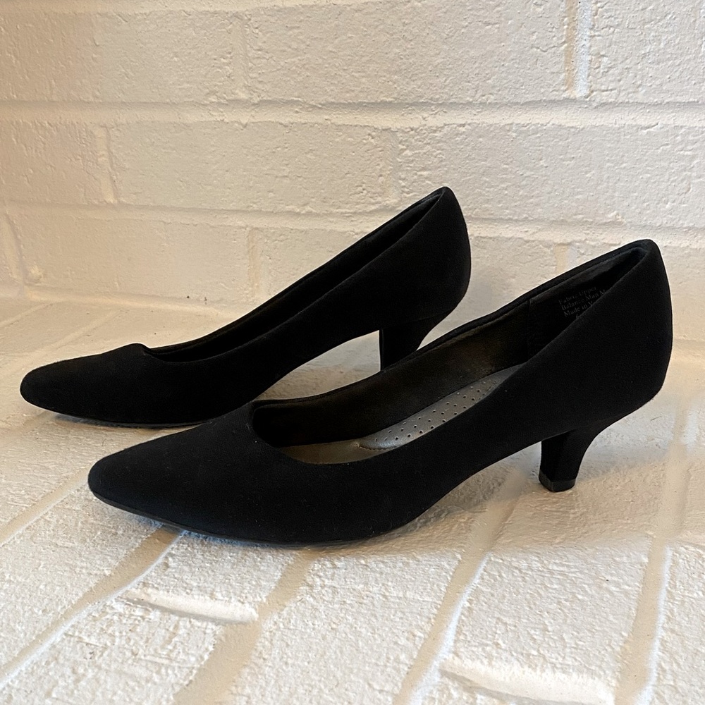 Abella black low heel